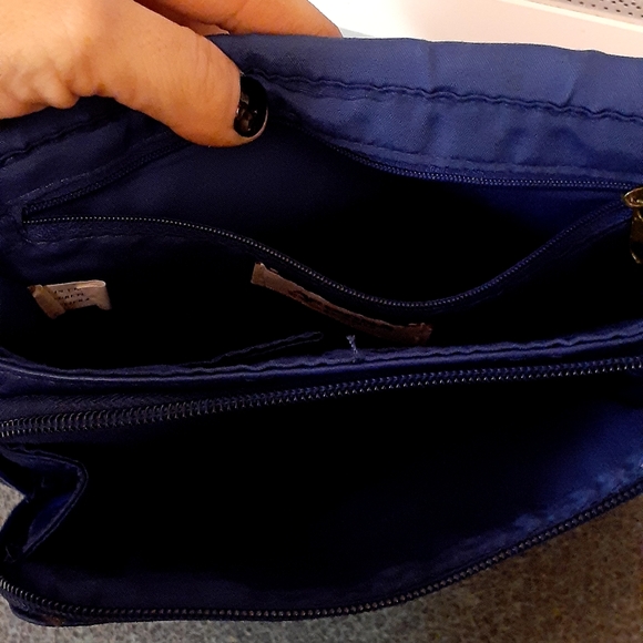 Juniors Crossbody Handbag - Picture 3 of 5